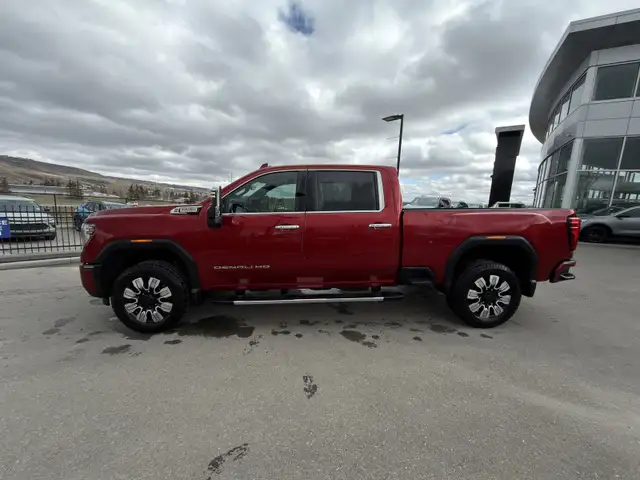 2024 GMC Sierra 3500HD Denali - Photo 2