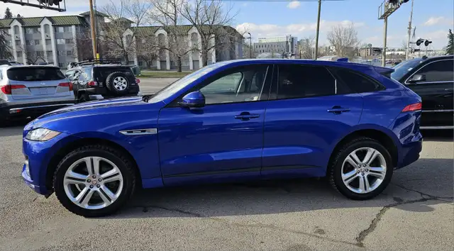 This Sport Utility Vehicle (SUV)/Multi-Purpose Vehicle (MPV) pow - Photo 3