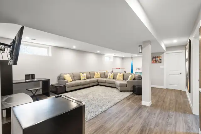 OH! 1500  sqft 4bdrm bungalow w/ 22x22 dbl att garage! - Photo 9