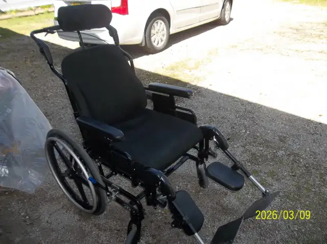 Power Plus Mobility Wheel Chair Private Sale Model # S T P 46605 - Photo 9