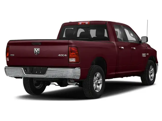 2018 Ram 1500 Express - V8 | 121L Fuel Tank | 3.92 Ratio - Photo 2