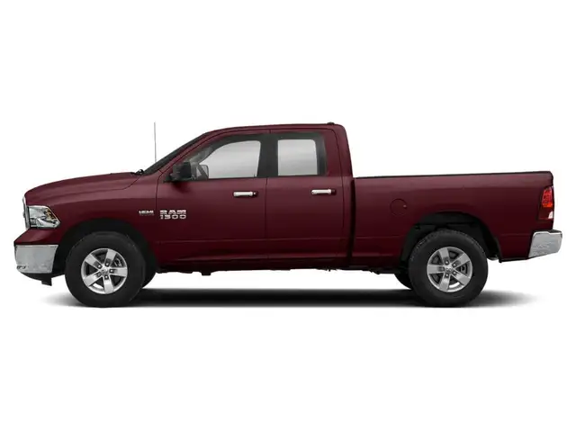 2018 Ram 1500 Express - V8 | 121L Fuel Tank | 3.92 Ratio - Photo 3