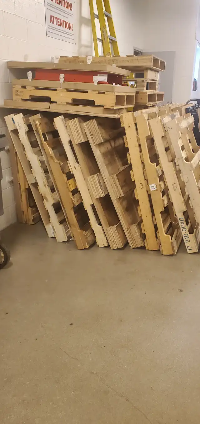 FREE PALLETS! FIRST COME, FIRST SERVED