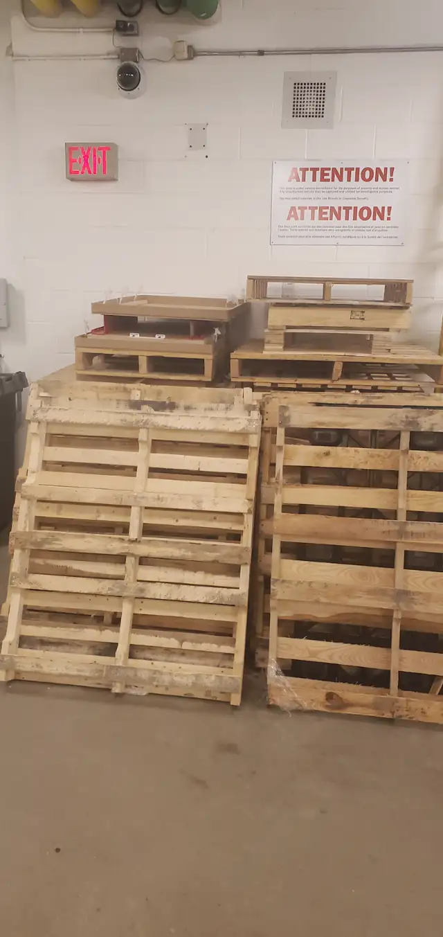 FREE PALLETS! FIRST COME, FIRST SERVED - Photo 2