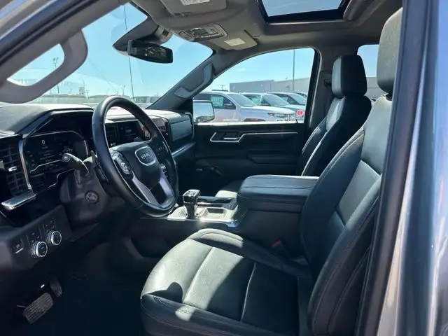 2024 GMC Sierra 1500 SLT - Photo 2