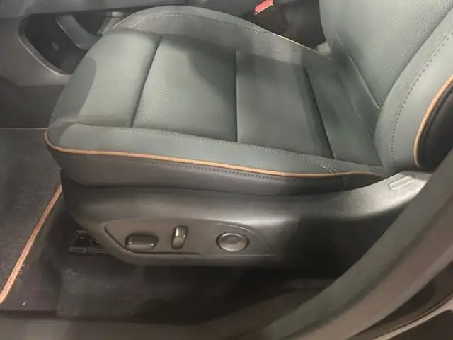 2026 GMC Acadia AT4 AWD - Photo 15