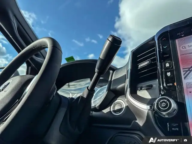 2026 Ram 3500 Big Horn | 6.4L V8 Hemi | Engine Block Heater - Photo 22
