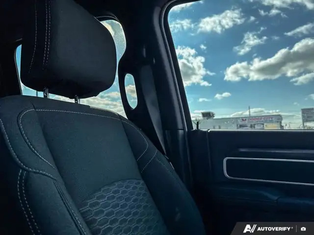 2026 Ram 3500 Big Horn | 6.4L V8 Hemi | Engine Block Heater - Photo 24