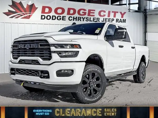 2026 Ram 2500 Black Express | 6.4L V8 Hemi | GPS Navigation