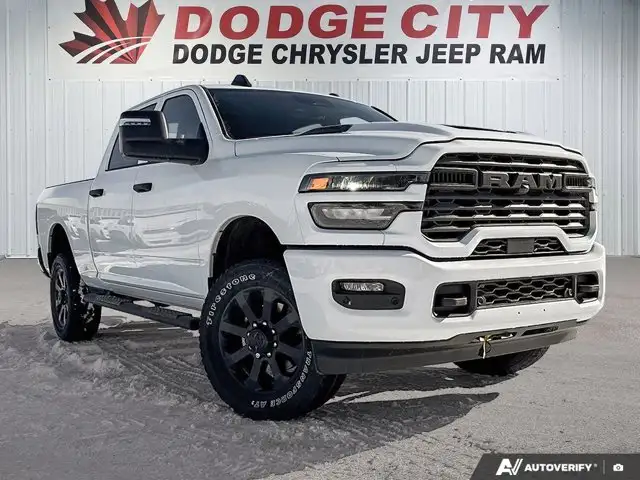 2026 Ram 2500 Black Express | 6.4L V8 Hemi | GPS Navigation - Photo 8
