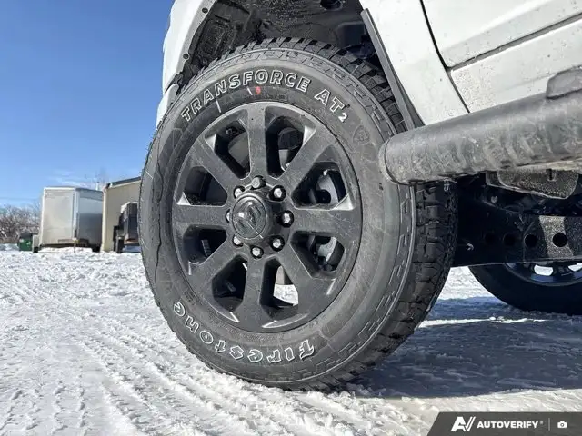 2026 Ram 2500 Black Express | 6.4L V8 Hemi | GPS Navigation - Photo 10