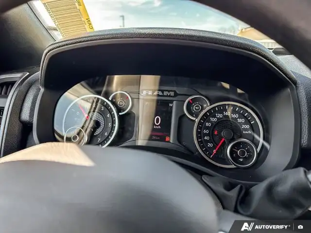 2026 Ram 2500 Black Express | 6.4L V8 Hemi | GPS Navigation - Photo 19