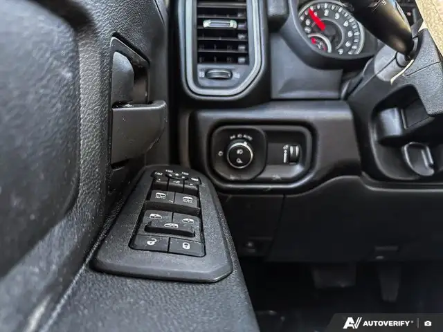 2026 Ram 2500 Black Express | 6.4L V8 Hemi | GPS Navigation - Photo 21
