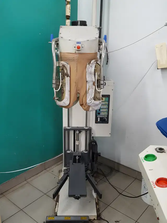 Dry Cleaning Depot Liquidation Sale - Photo 8