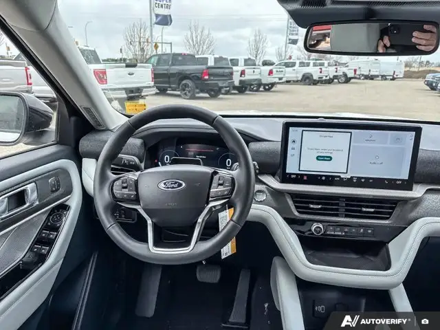 2026 Ford Explorer Platinum - Photo 9