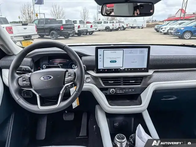2026 Ford Explorer Platinum - Photo 10