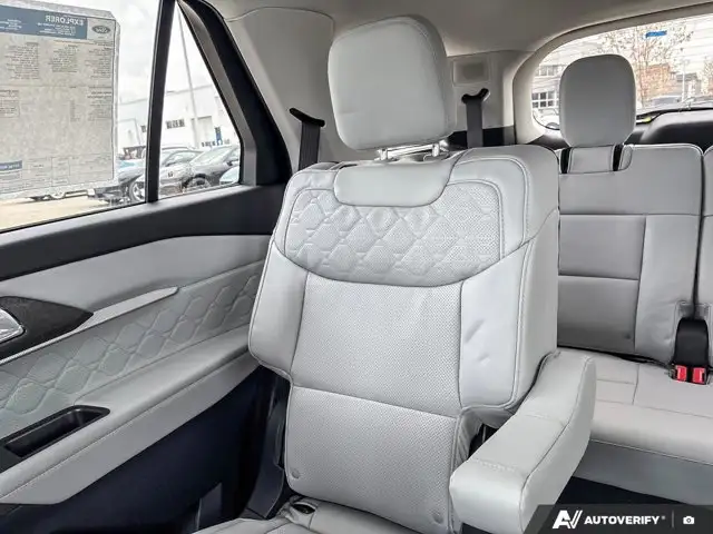 2026 Ford Explorer Platinum - Photo 12