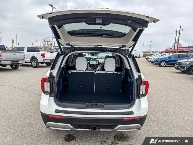 2026 Ford Explorer Platinum - Photo 19