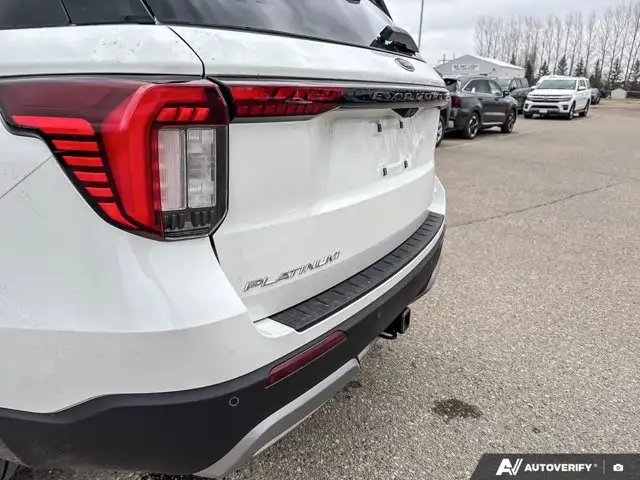 2026 Ford Explorer Platinum - Photo 29