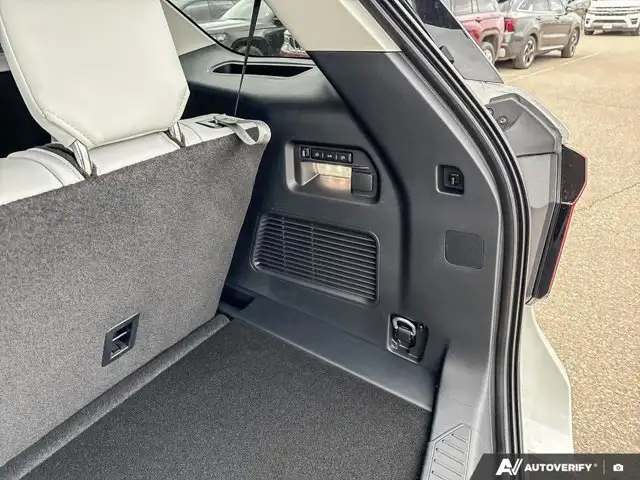 2026 Ford Explorer Platinum - Photo 33