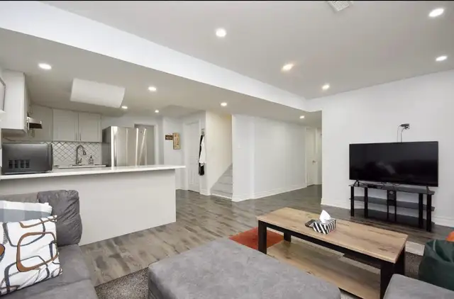 2BR basement apartment - Northwest Brampton - Photo 10
