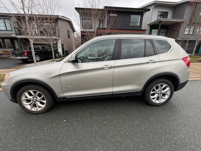 BMW X3 2012 SUV for Sale in Bedford, NS - 160, 387KM for $9000