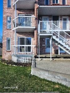 Condo à Louer 4 1/2 =1000p2