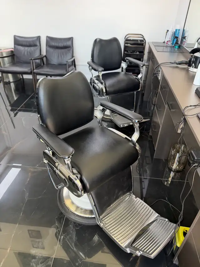 Premium Barber chairs - Photo 3