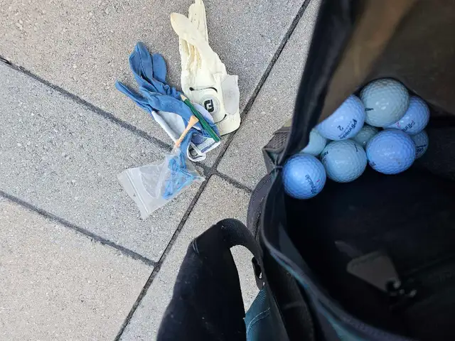 Spalding Golf Club Set. Everything you need $80 - Photo 8