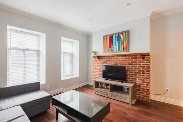 Beautiful Furnished 3 bedroom Townhouse - Photo 7