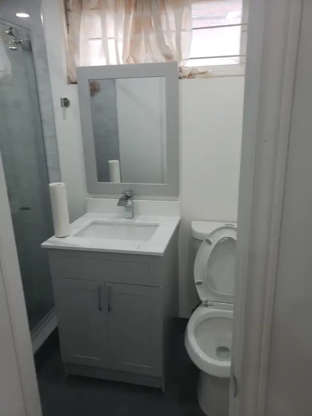 Room For Rent Near Humber Collage - Photo 5