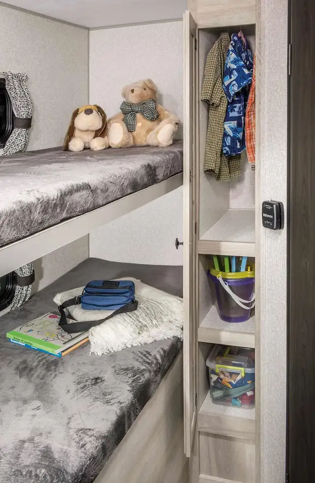 2027 RENTALS BRAND NEW 2026 CAMPERS RENT! 14 YEARS IN BUSINESS - Photo 25