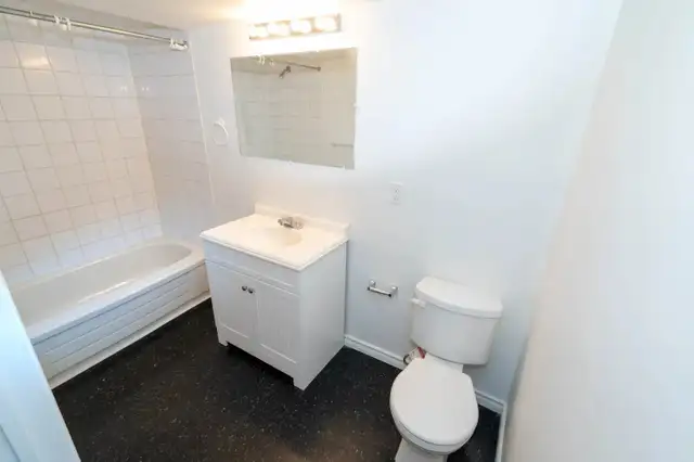 1 Bed 1 Bath Bsmt Pickering @ Dixie & Finch SEPARATE ENTRANCE - Photo 8