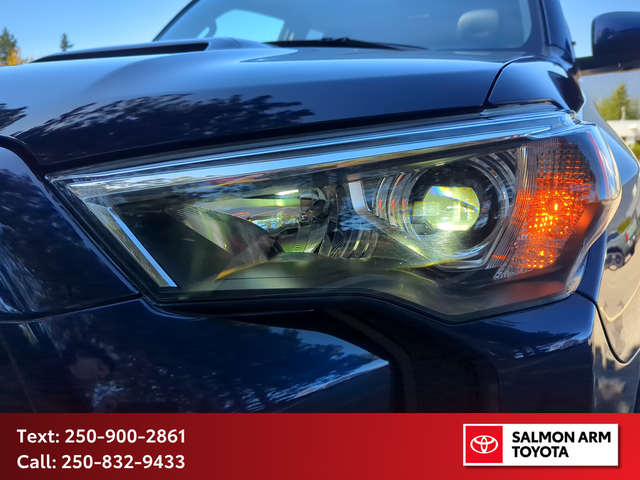 2021 Toyota 4Runner 4x4, CERTIFIED, NEW FRONT AND REAR BRAKES... - Photo 8