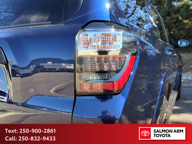 2021 Toyota 4Runner 4x4, CERTIFIED, NEW FRONT AND REAR BRAKES... - Photo 11