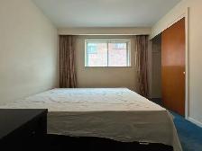 Best Deal! Only $798 Very Bright One Bedroom Unit Rent - Photo 2