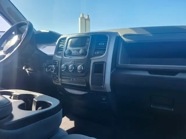 2016 Ram 1500 V6 4X4 GARANTIE 1 ANS - Photo 4