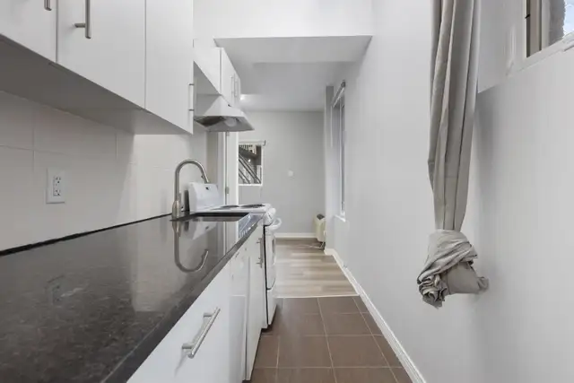 Bright Downtown Ottawa, Studio Unit, Fast Internet, Laundry, May - Photo 10