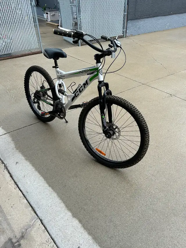 CCM Apex Bicycle