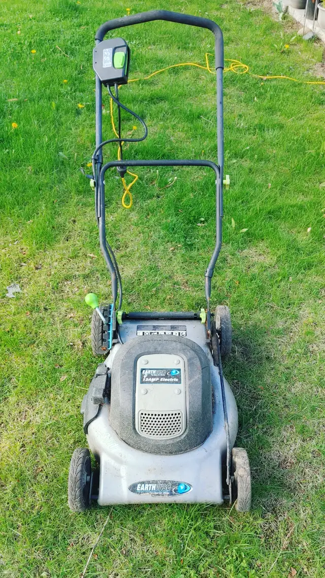 Good Working Electric Lawnmower For Sale!