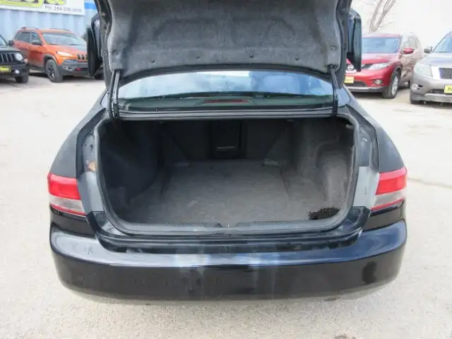 2004 Honda Accord Sdn LX-G Spoiler Brand New Tires FWD - Photo 11