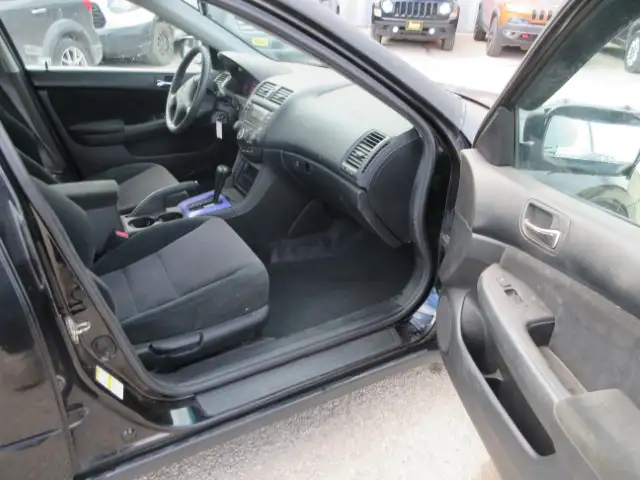 2004 Honda Accord Sdn LX-G Spoiler Brand New Tires FWD - Photo 13