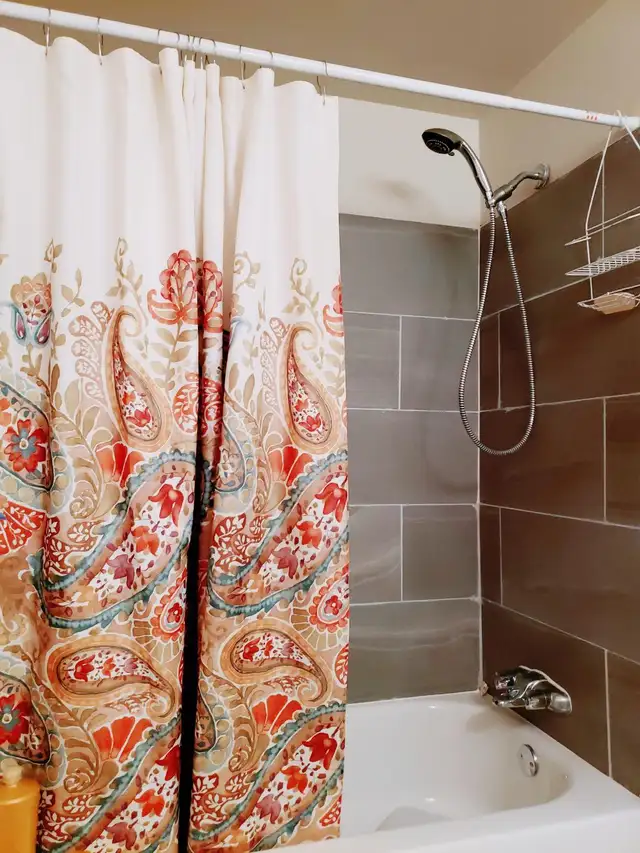 Room for Rent – Ideal for Female Professional or Student - Photo 6