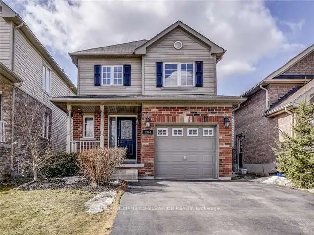 Oshawa full house rent. 3 1 bdrm& 4 wshrm, $3300 July1st