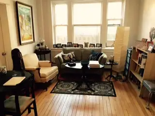 Cozy 2 Bedroom Glebe Apartment for Rent (585 O'Connor St) - Photo 6