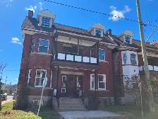 3 Bedroom Sandy Hill Apartments for Rent (Somerset/Blackburn)