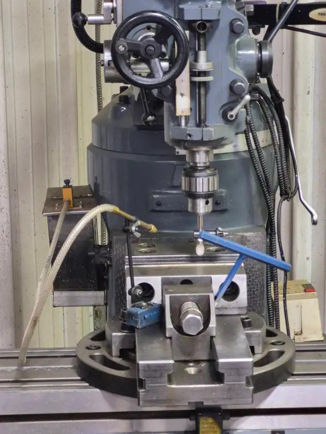 DELUXE KING VERTICAL MILLING MACHINE - Photo 10
