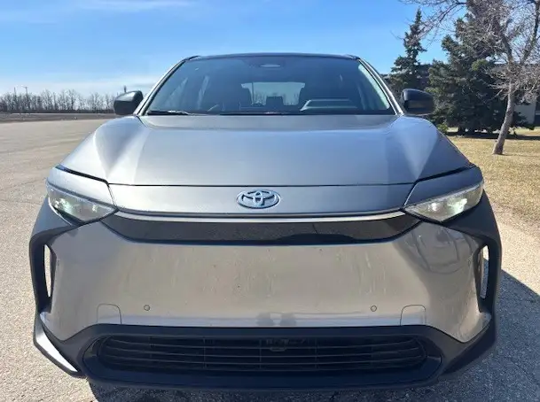 2023 Toyota bZ4X XLE AWD PANORAMIC ROOF -CARPLAY-WARRANTY INCL - Photo 3