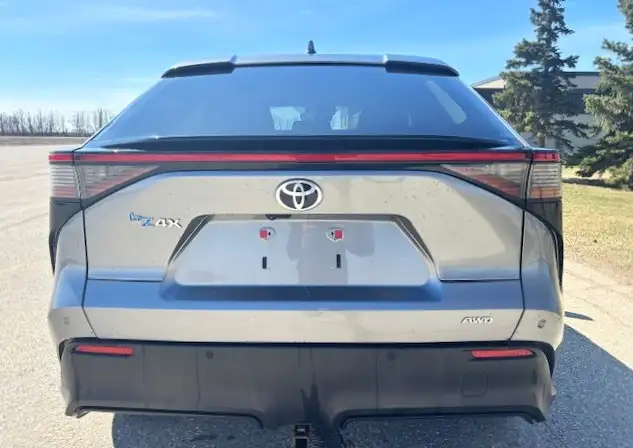 2023 Toyota bZ4X XLE AWD PANORAMIC ROOF -CARPLAY-WARRANTY INCL - Photo 4