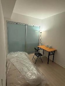 1 bedroom available in a 2bed2bath (6-walk from Wilson stn)